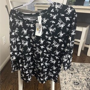 Honeyme Black and White Floral Long Sleeve Top